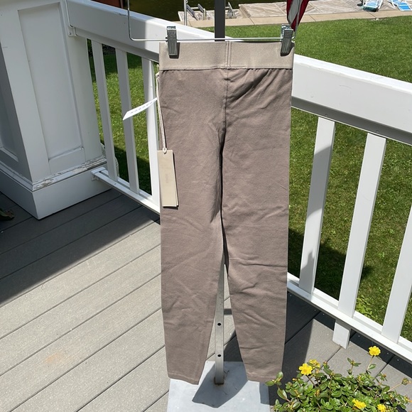 Cute mocha brown leggings - Picture 3 of 5